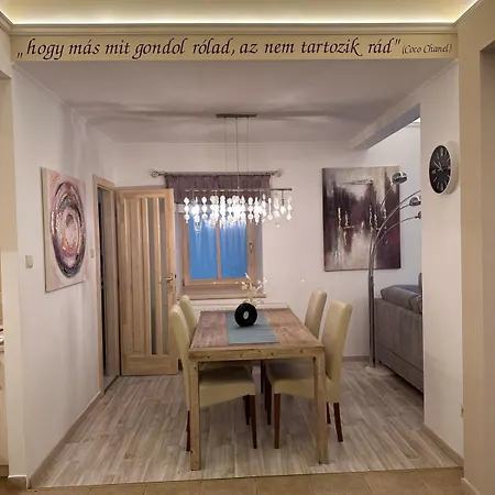 Király Apartamento *